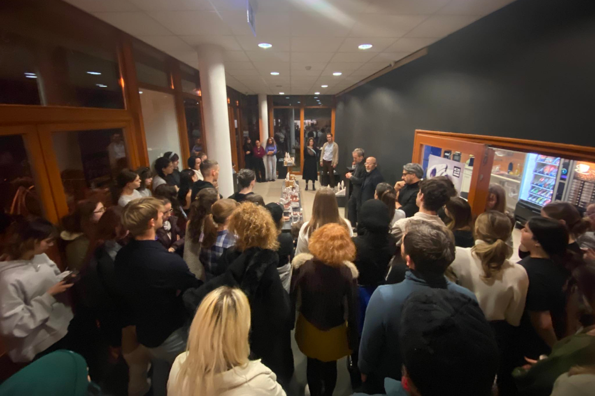 Polyak_kiallitas_megnyito_4.jpg Polyak_kiallitas_megnyito_4.jpg